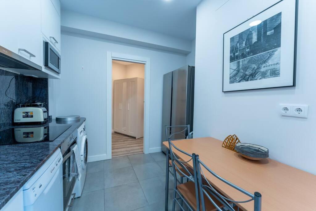 Valdecilla Center Apartment Santander Exterior photo